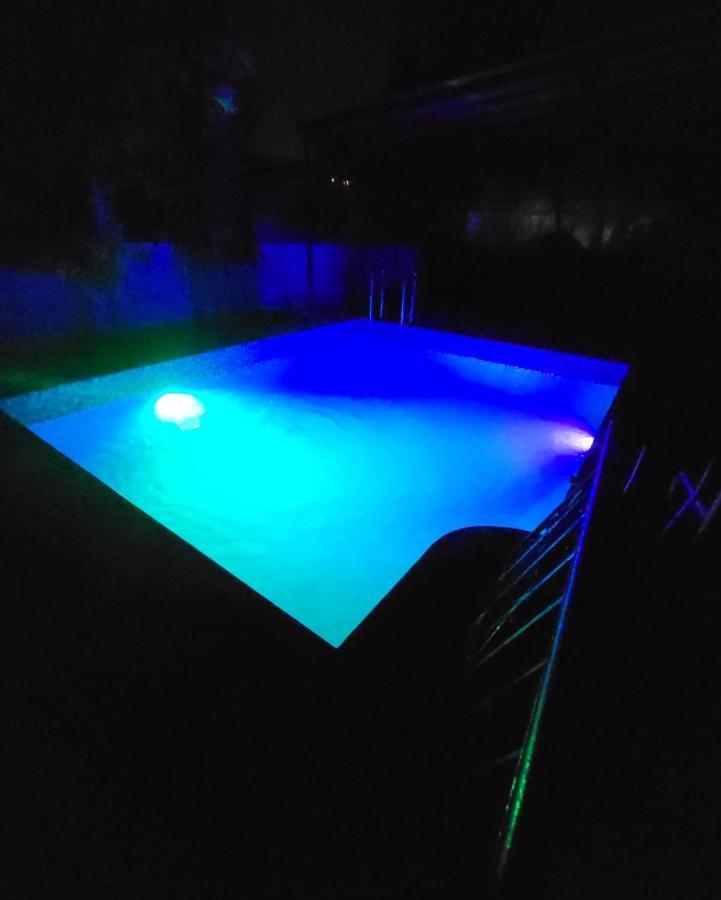 The Perfect Stays- Lal Mahal Villa With Disco Pool Lonavala Eksteriør bilde